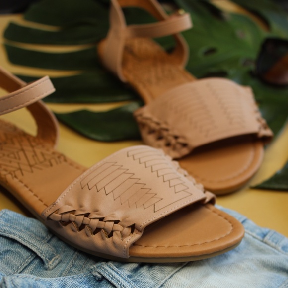 🚨LAST PAIR!!//The Alicia// Blush tan Sandal - Picture 4 of 4